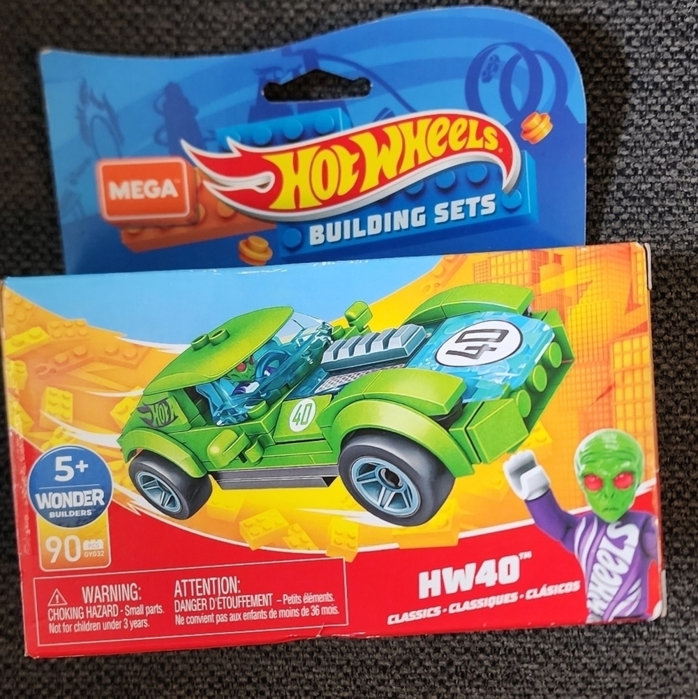 Mattel Green Building Set HW40 Car